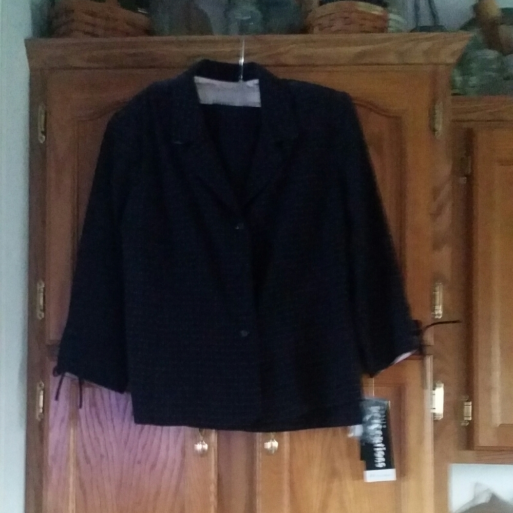 Perceptions~ NWT ~ Nice Navy suit with pink pokadots